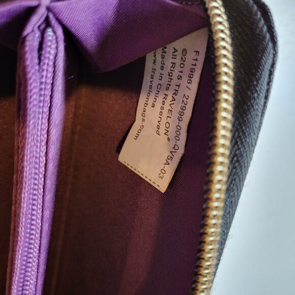 Travelon Zipper Wristlet Wallet Black with Purple Lining - Picture 7 of 9